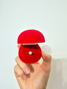 Lua ring with pearl
